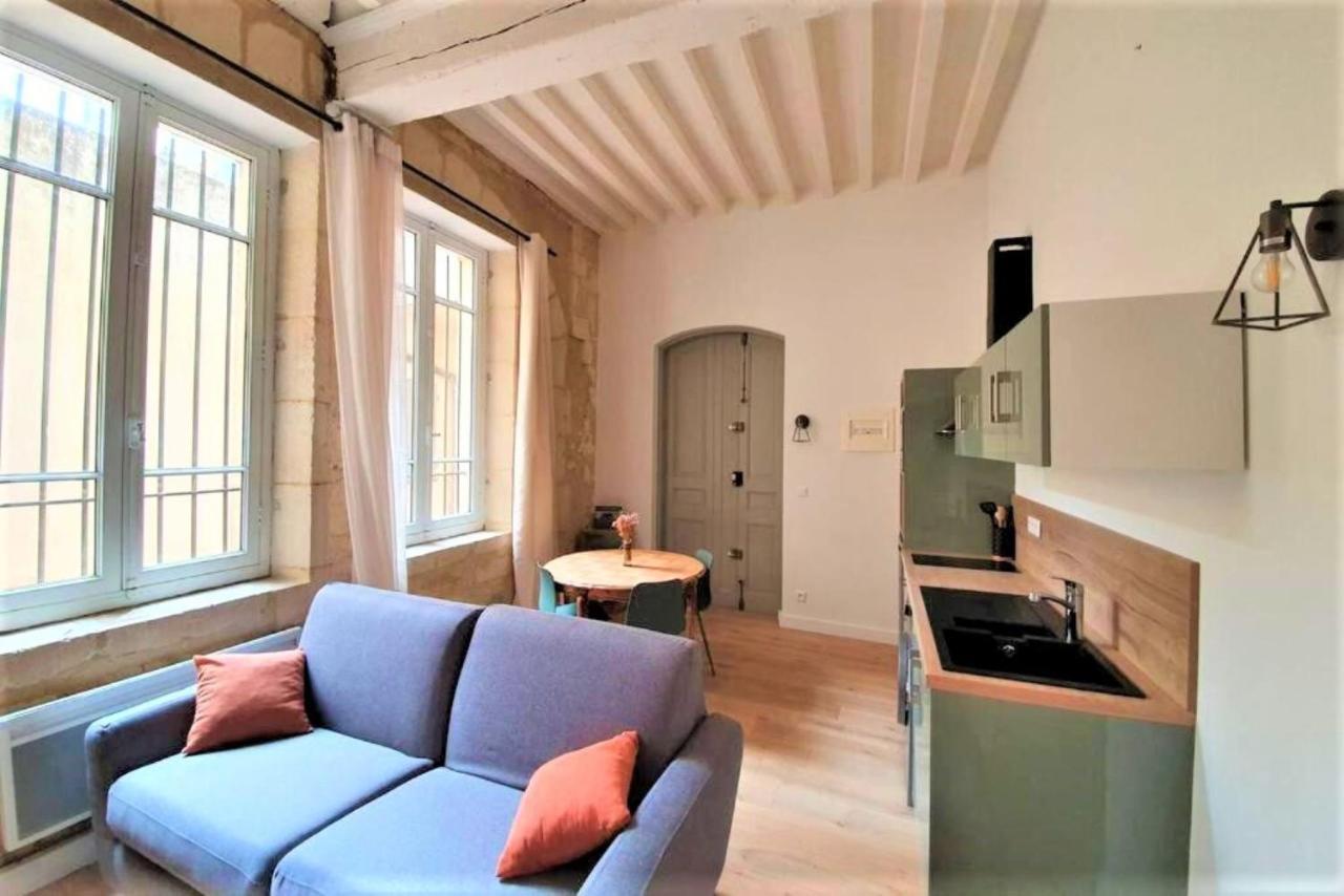 Appartement A Deux Pas De La Place Du Forum Арл Екстериор снимка